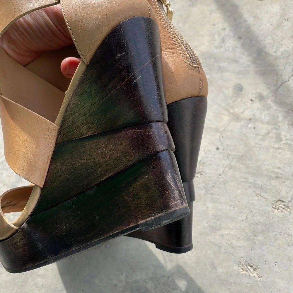 Diane von Furstenberg Opal Wedge size 6